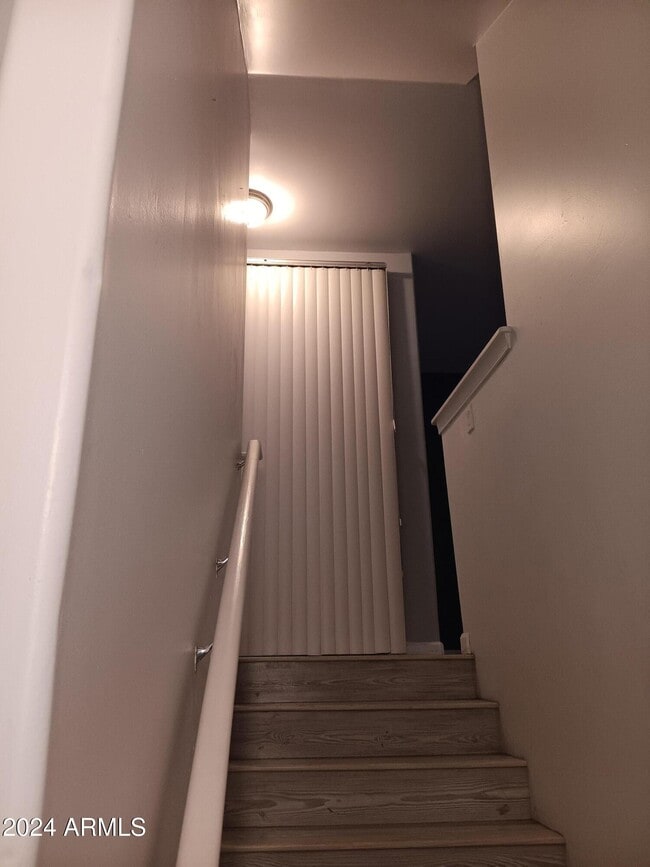 Building Photo - 1920 E Bell Rd