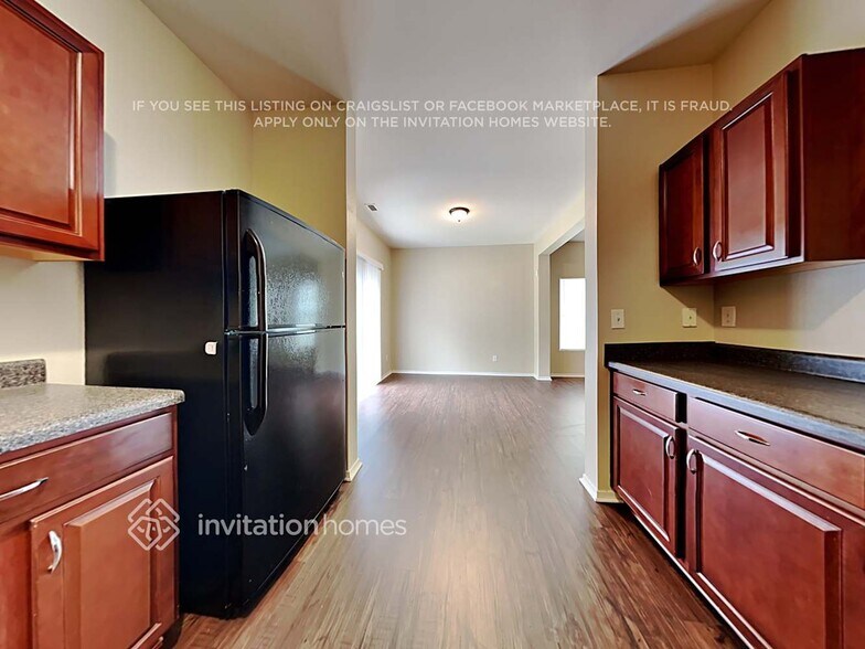 Building Photo - 1042 Black Oak Dr