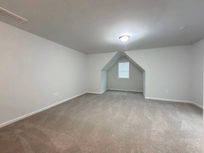 Building Photo - 7336 Birchshire Dr