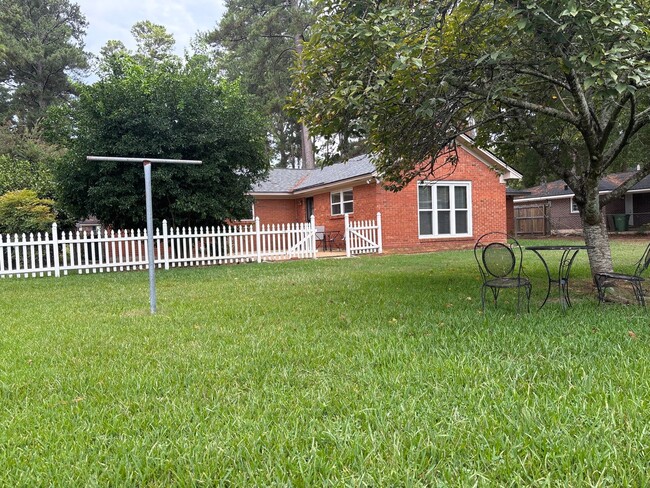 Building Photo - 3819 Marie Cook Dr