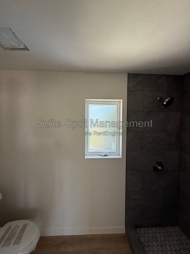 Building Photo - 2206 Conquista Ave