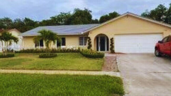 Primary Photo - 5352 Rose Marie Ave S