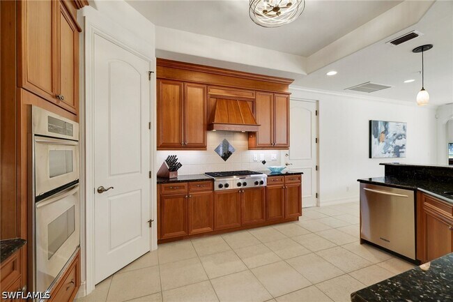 Building Photo - 10821 Vivaldi Ct
