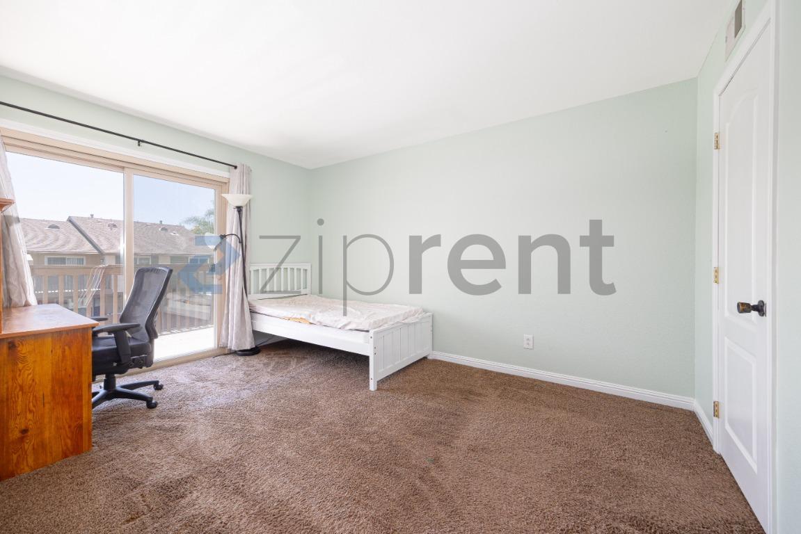 Building Photo - 221 Westlake Dr