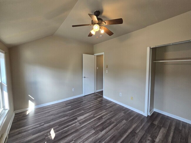 Building Photo - 1737 Newport Ave