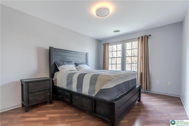 Building Photo - 3418 Park Pl