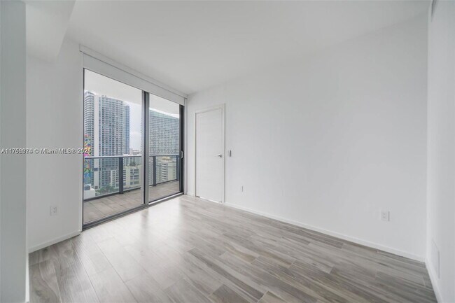 Building Photo - 801 S Miami Ave