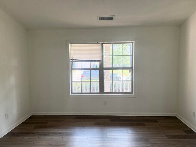 Building Photo - 2593 Rockaway Pl