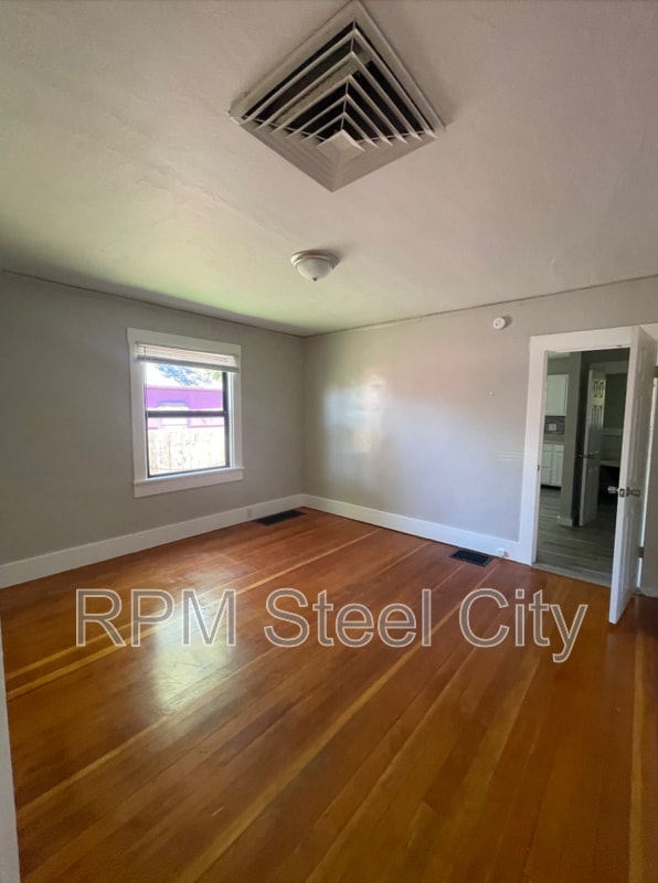 Building Photo - 1728 Carteret Ave
