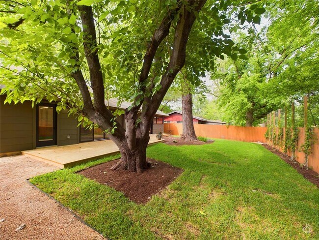 Building Photo - 6007 Leisure Run Rd