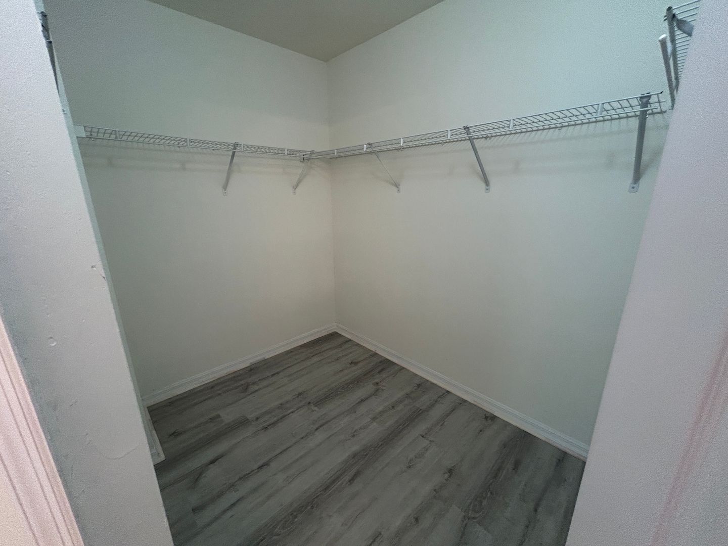 Building Photo - Nice 3/2 with newer carpet