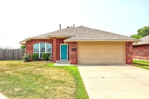 Building Photo - 2404 Deer Chase Dr