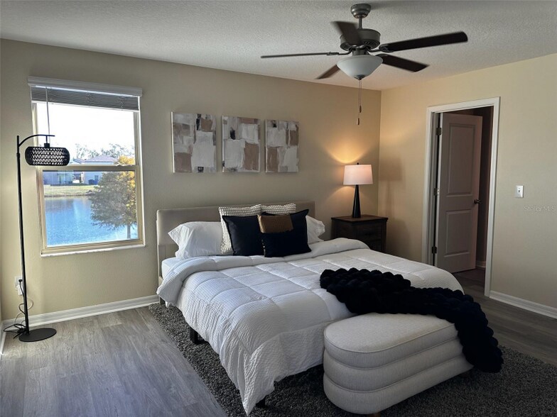 Building Photo - 5213 Dandelion St