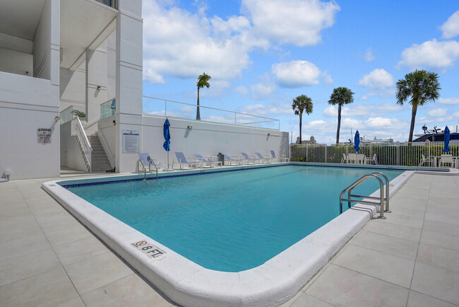 Building Photo - 400 N Flagler Dr