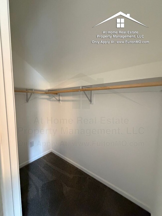 Building Photo - 1011 Greystone Ct