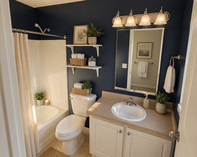 Building Photo - 3 Bed Updated Condo