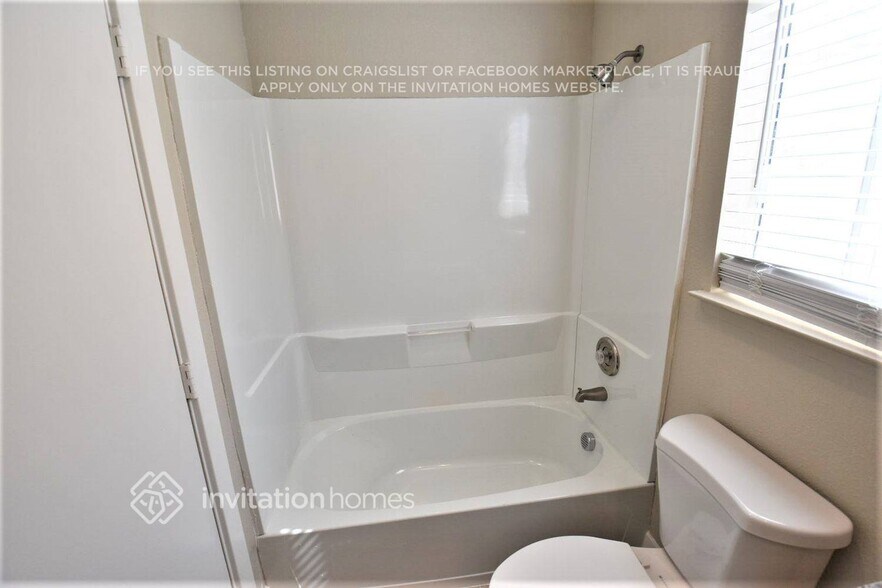 Building Photo - 72 Sea Holly Way