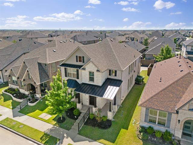 Building Photo - 2093 Almassera Dr