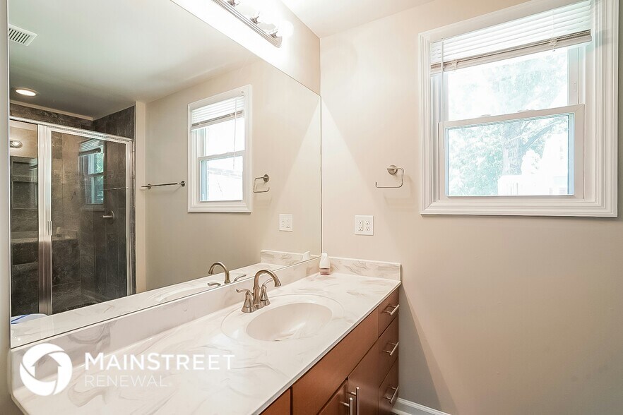Building Photo - 6416 Premier Dr