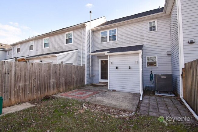 Building Photo - 2585 Jean Dr