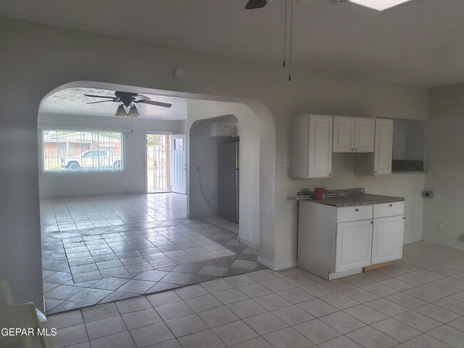 Building Photo - 4908 Blue Ridge Cir