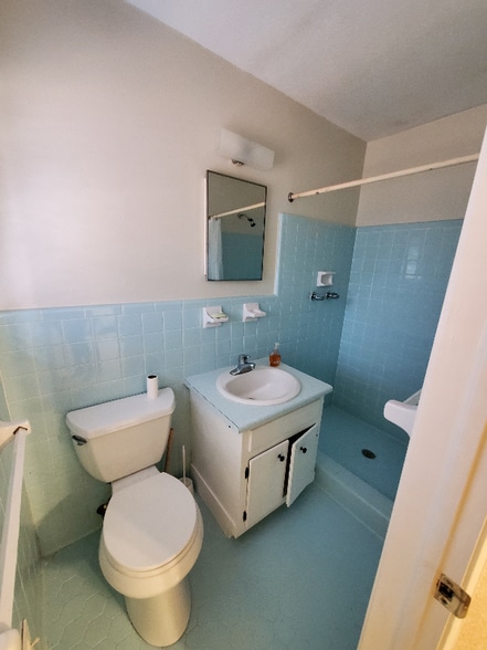 Building Photo - 2449 Robert Nash Ct