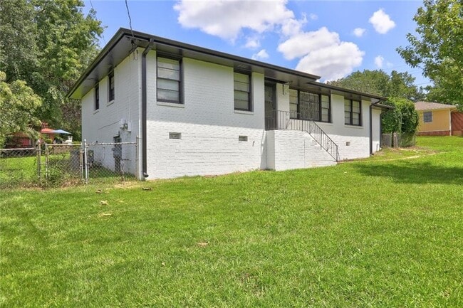 Building Photo - 970 Oglethorpe Ave