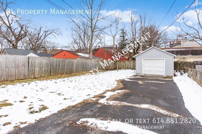 Building Photo - Beautiful 3 Bedroom/2.5 Bath Home