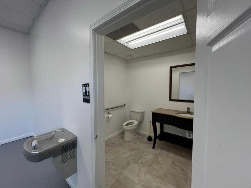 Building Photo - 128 Elk Dr