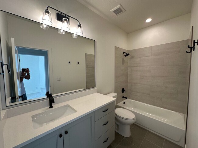 Building Photo - Desert Horizon!! BEAUTIFUL BRAND NEW 4 bed...