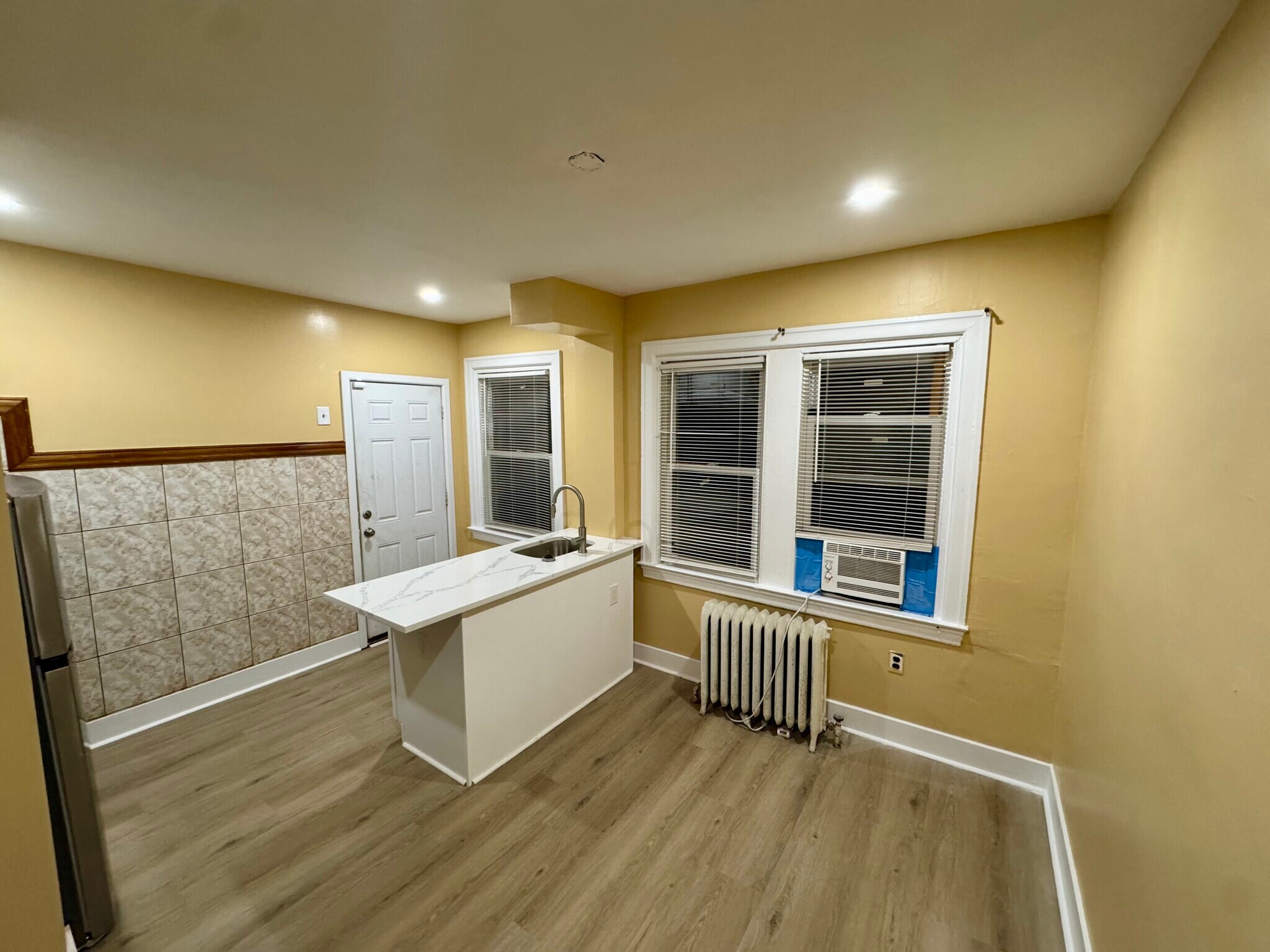 Building Photo - 4927 Wissahickon Ave