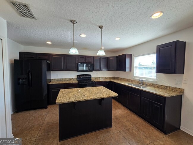 Building Photo - 127 Cedar Cir Dr