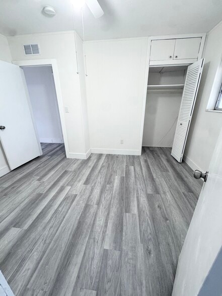 Bedroom - 1030 Superior St