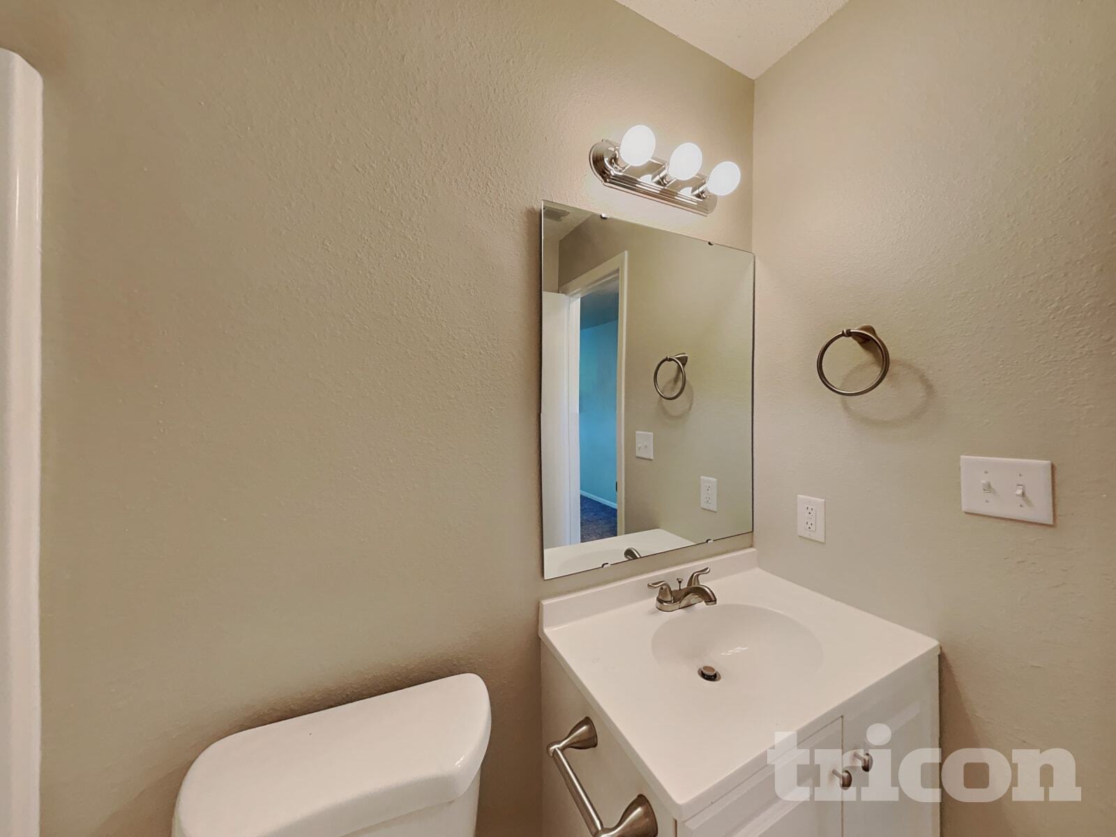 Building Photo - 644 Meadows Edge Ln