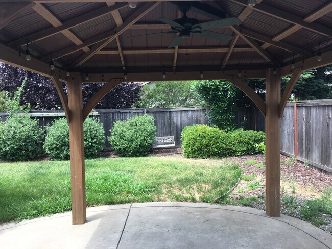 Backyard patio - 6461 Cormorant Cir