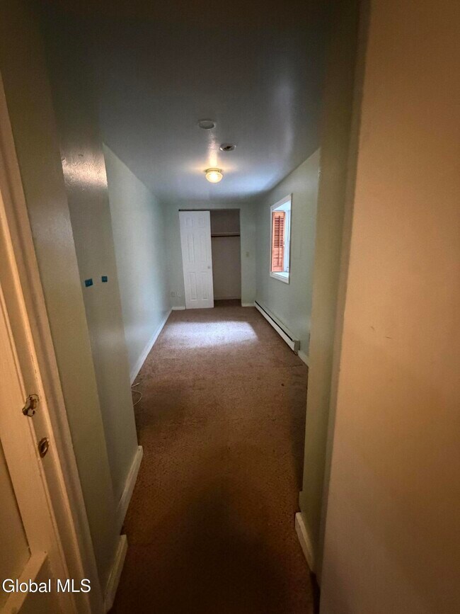 Building Photo - 56 S Swan St