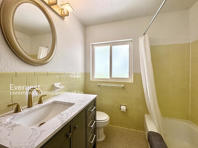 Building Photo - 8210 Mara Vista Ct