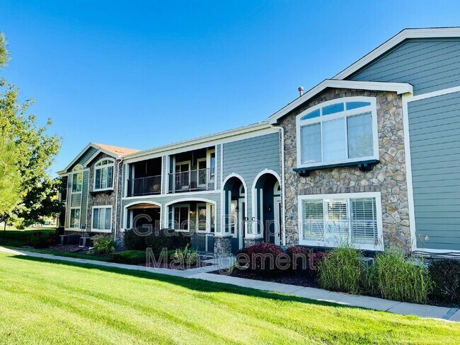 Building Photo - 14133 Sun Blaze Loop