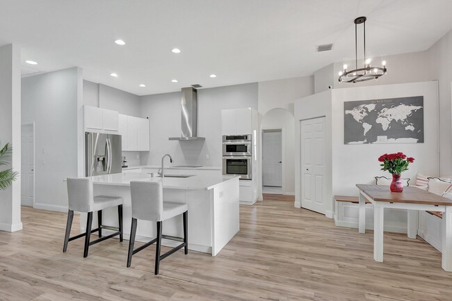 Building Photo - 5035 NW 57th Way