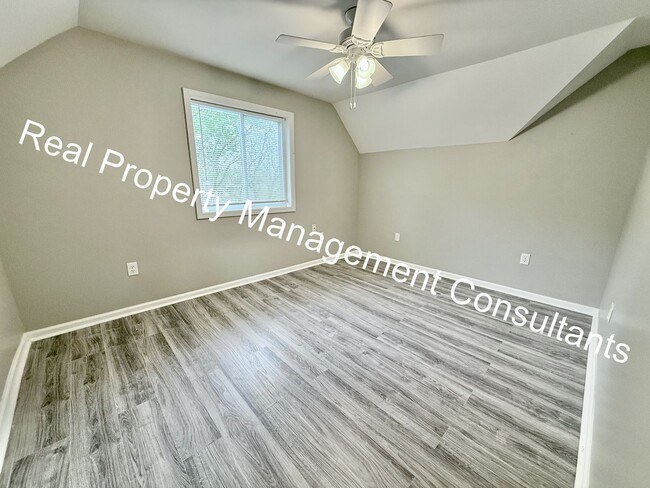 Building Photo - Stylishly Updated 3-Bedroom, 3-Bath Home –...