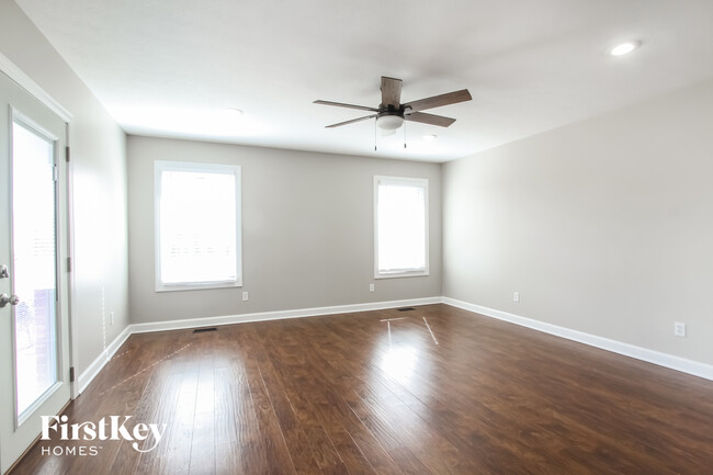 Building Photo - 6775 Anna Ct