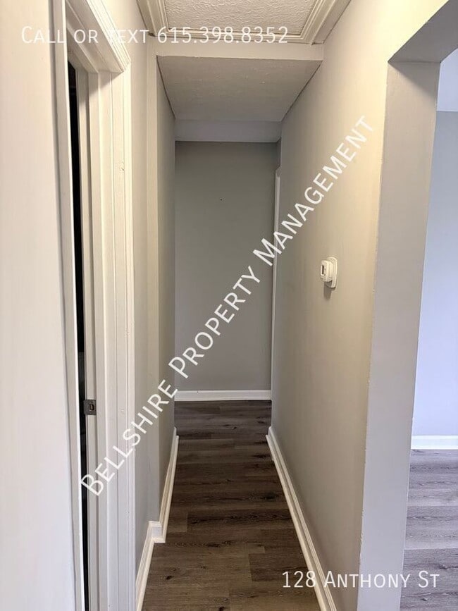 Building Photo - 128 Anthony St