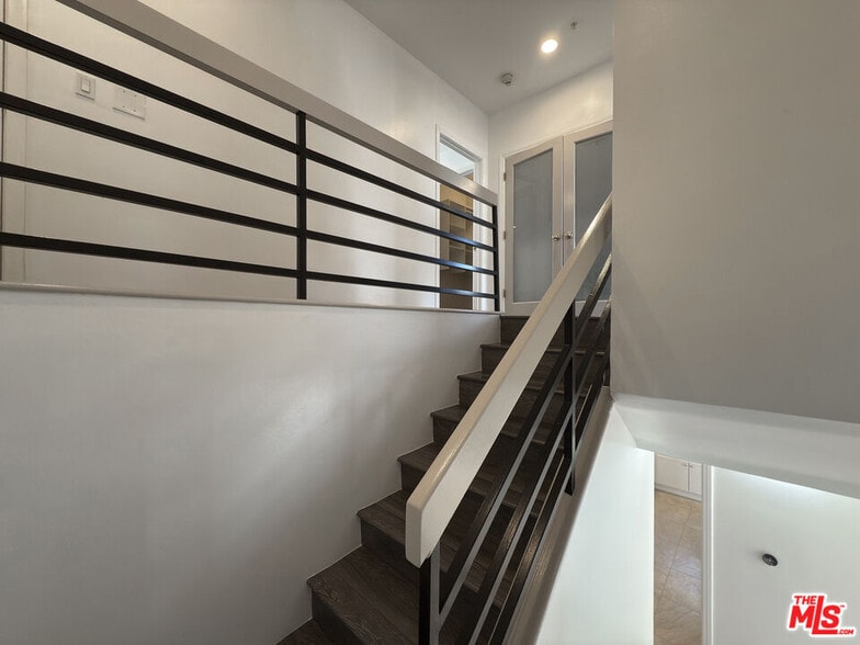 #102 - 120 S Crescent Dr