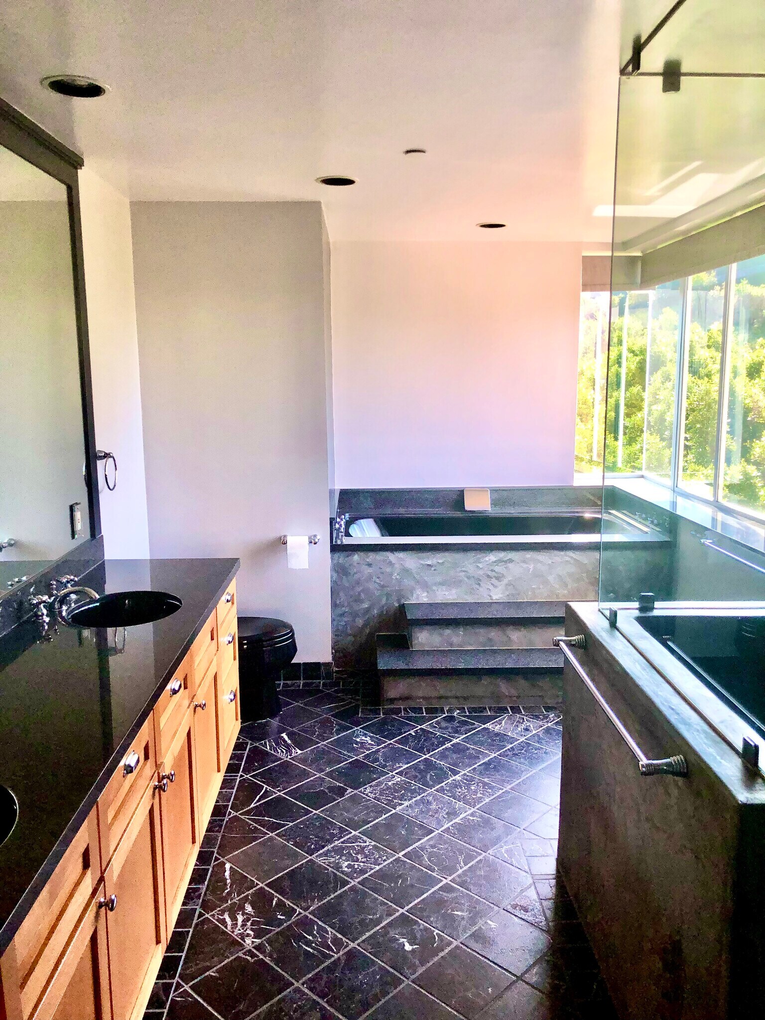 Primary bath with dramatic canyon view - 6396 Weidlake Dr