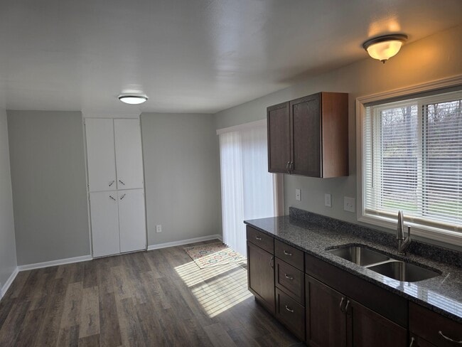 Building Photo - 1962 Mary Catherine St