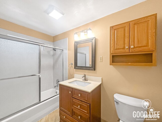 Building Photo - Fond Du Lac Ave