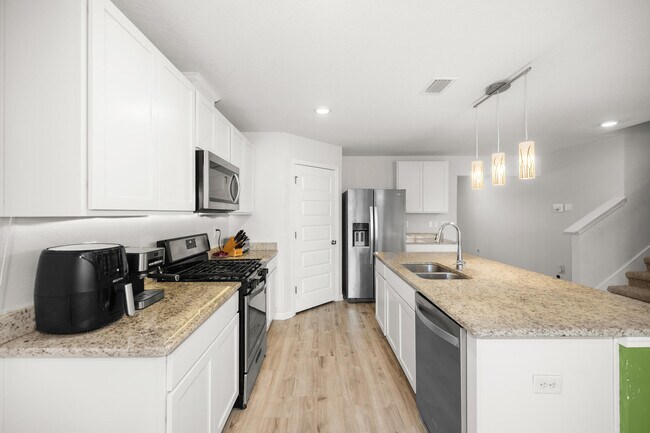 Building Photo - 1105 Valor Walk
