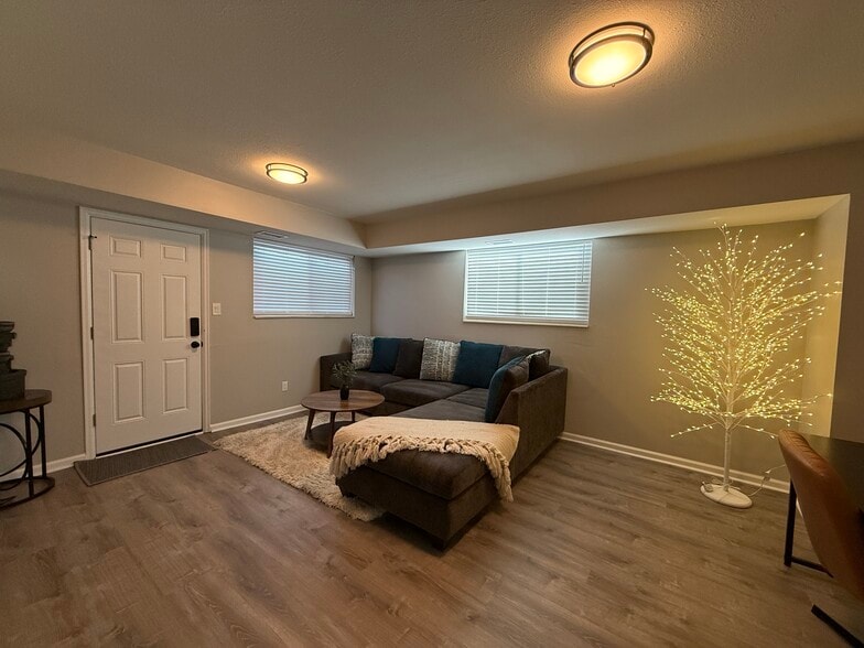 Livingroom-lower - 5916 Newcombe Ct