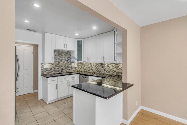 Building Photo - 1362 Casa Ct