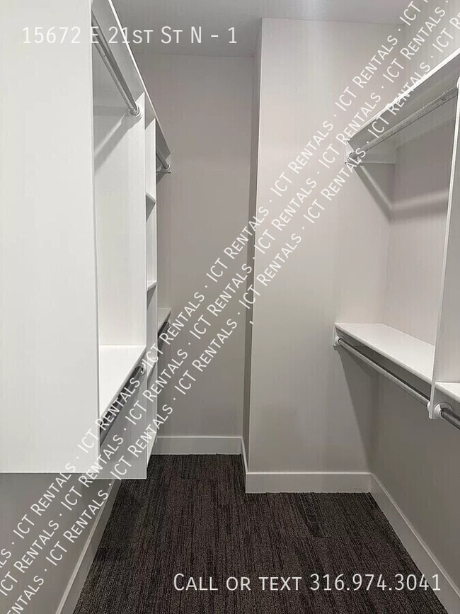 Building Photo - 15672 E 21st St N